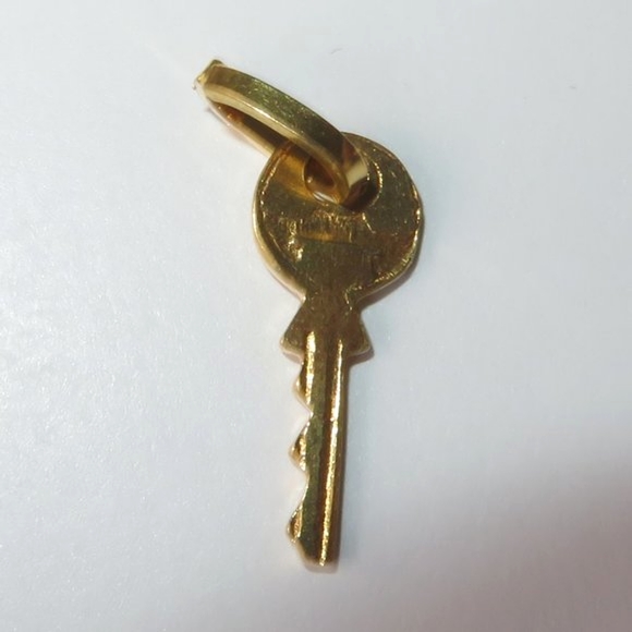 Key Solid Yellow Gold Pendant Charm - Picture 2 of 13